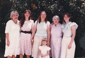 5 Julia _ family 1982…