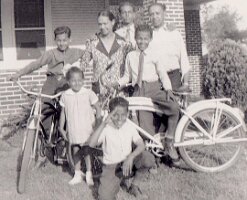 23 Circa1938thegang 001