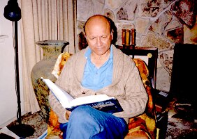 27 Senior_03_Reading